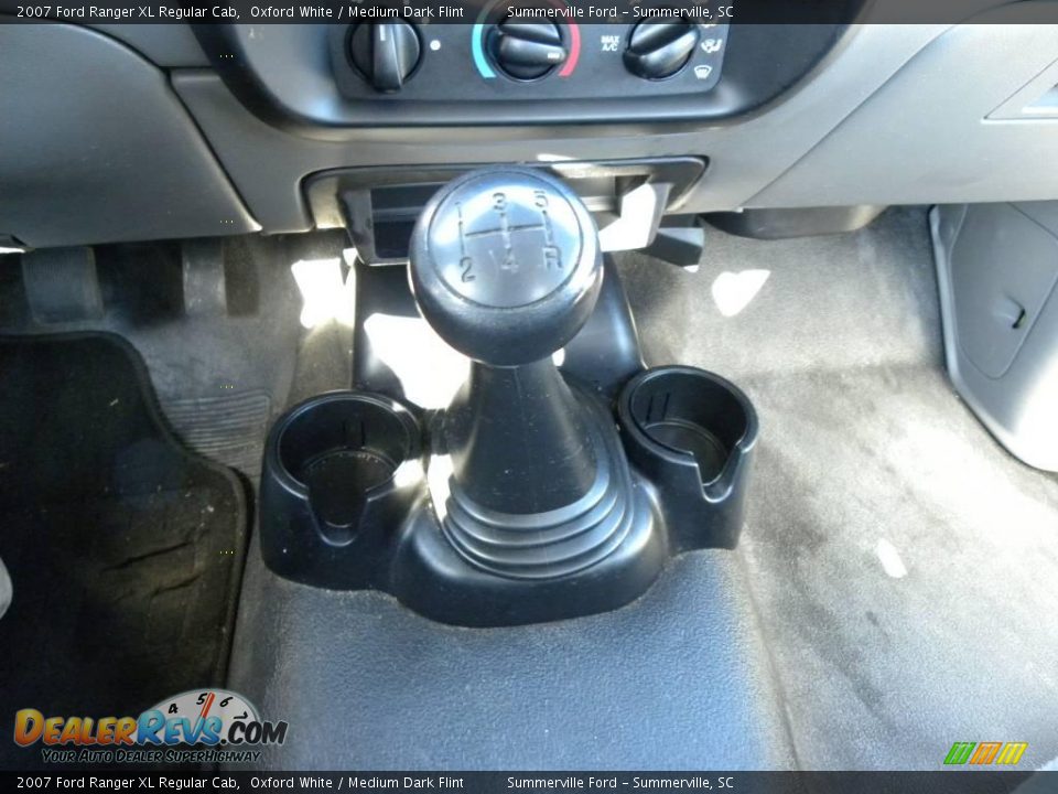 2007 Ford Ranger XL Regular Cab Oxford White / Medium Dark Flint Photo #15