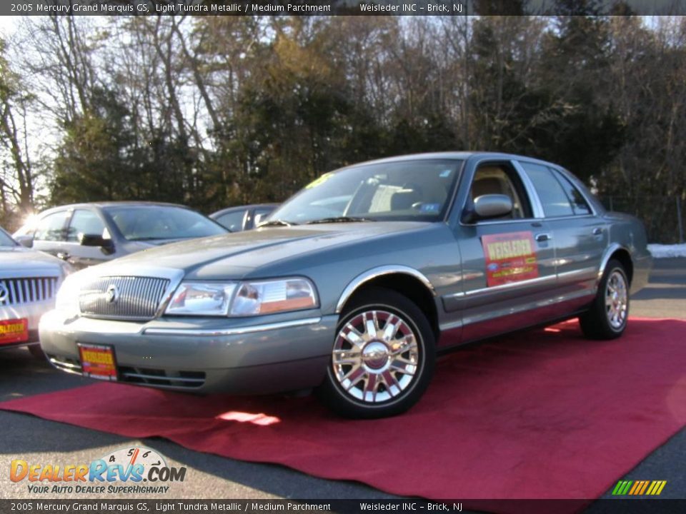 2005 Mercury Grand Marquis GS Light Tundra Metallic / Medium Parchment Photo #1