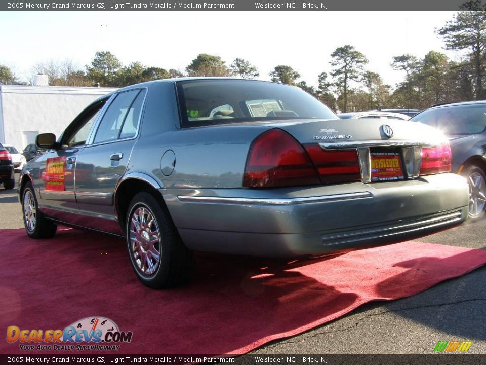 2005 Mercury Grand Marquis GS Light Tundra Metallic / Medium Parchment Photo #4