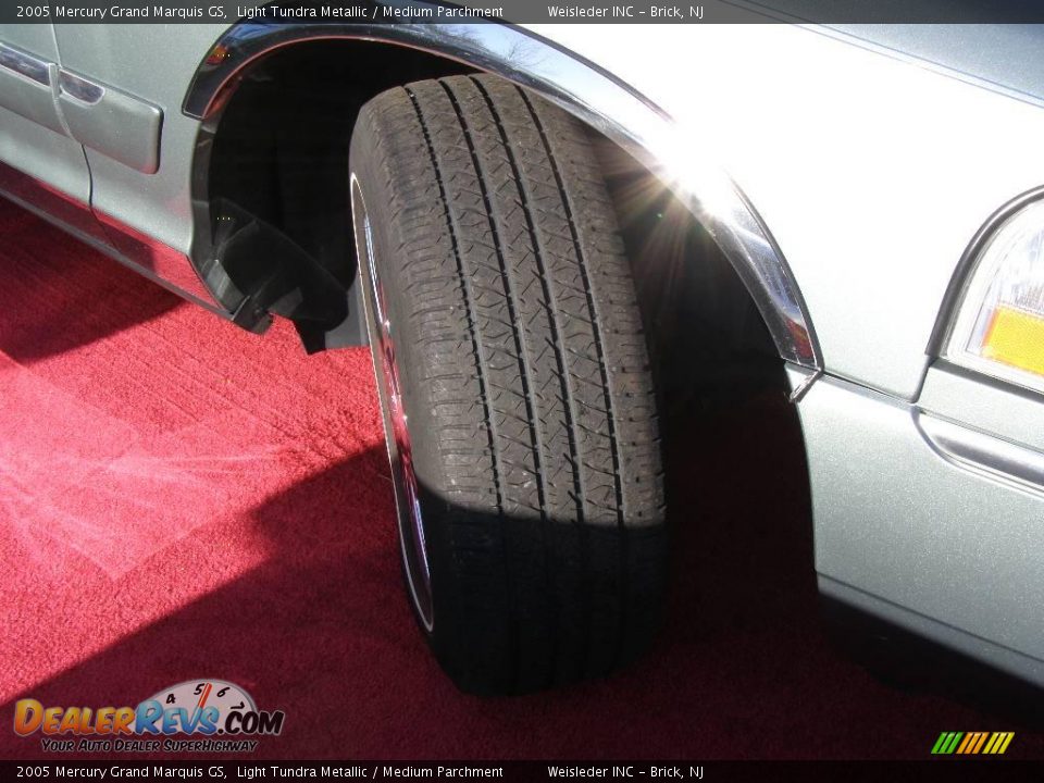 2005 Mercury Grand Marquis GS Light Tundra Metallic / Medium Parchment Photo #7