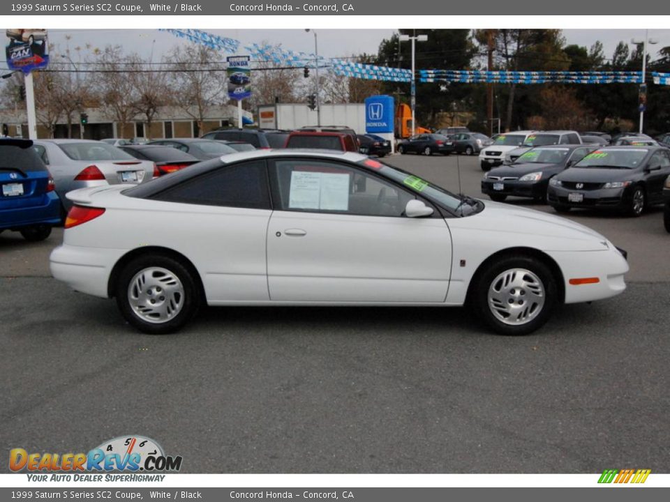1999 Saturn S Series SC2 Coupe White / Black Photo #2