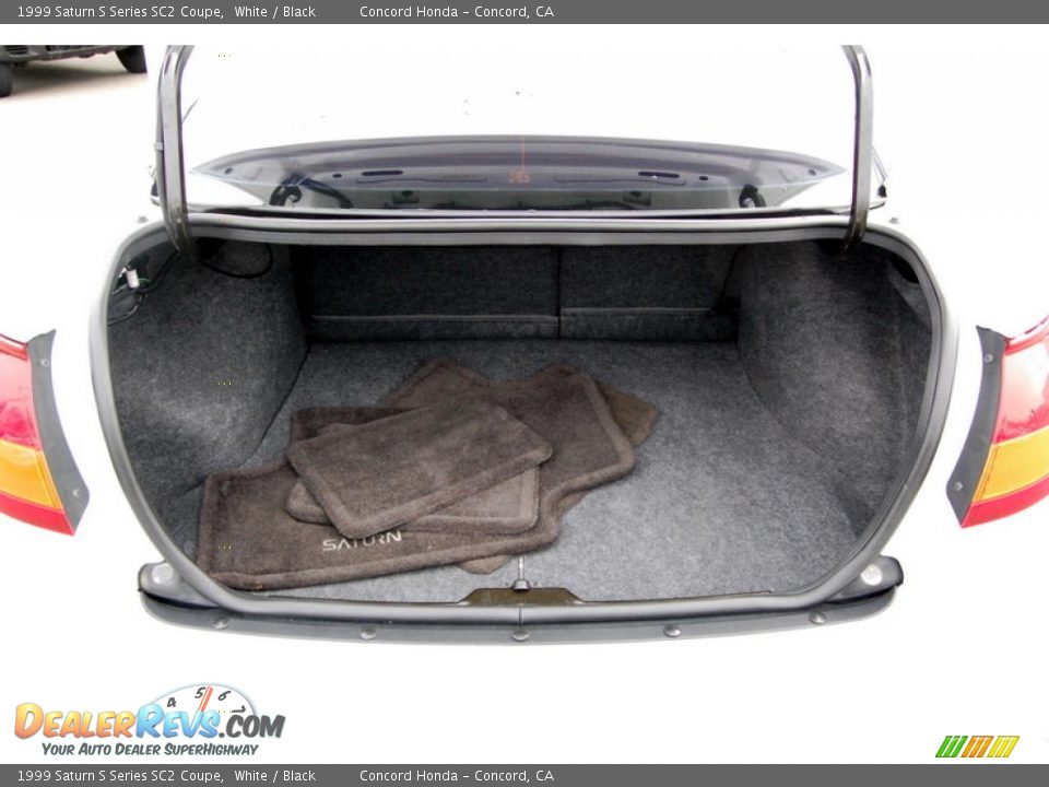 1999 Saturn S Series SC2 Coupe White / Black Photo #10