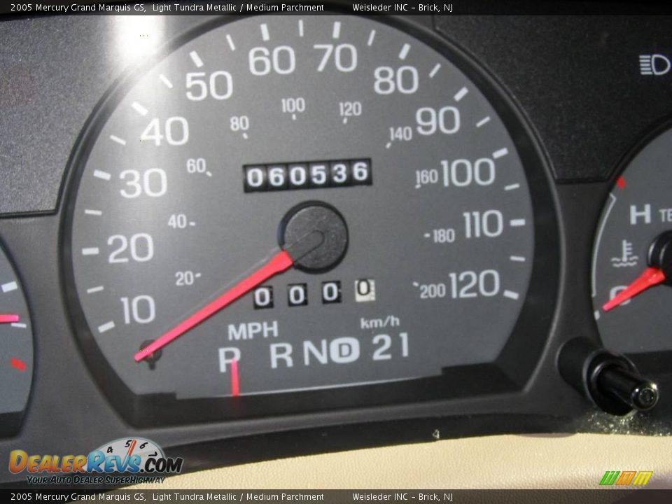2005 Mercury Grand Marquis GS Light Tundra Metallic / Medium Parchment Photo #25
