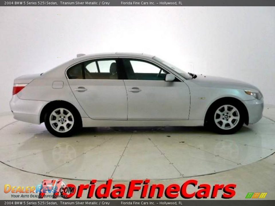 2004 BMW 5 Series 525i Sedan Titanium Silver Metallic / Grey Photo #4