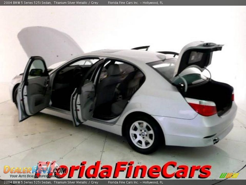 2004 BMW 5 Series 525i Sedan Titanium Silver Metallic / Grey Photo #8