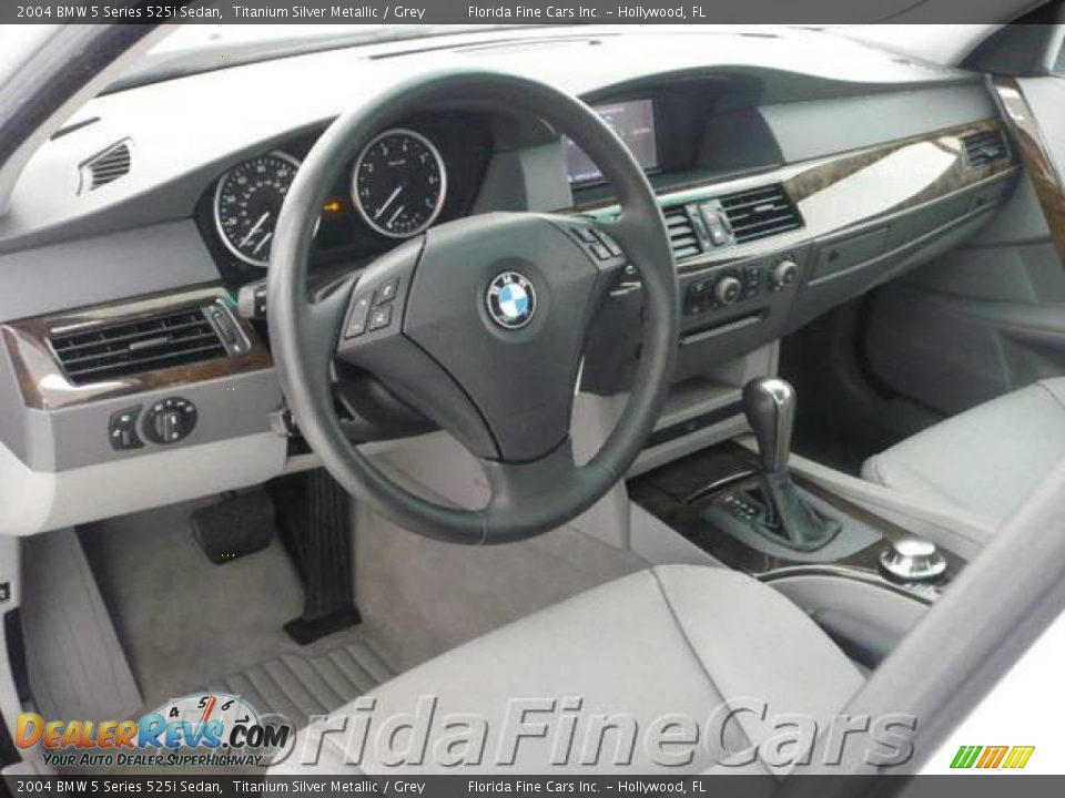 2004 BMW 5 Series 525i Sedan Titanium Silver Metallic / Grey Photo #12