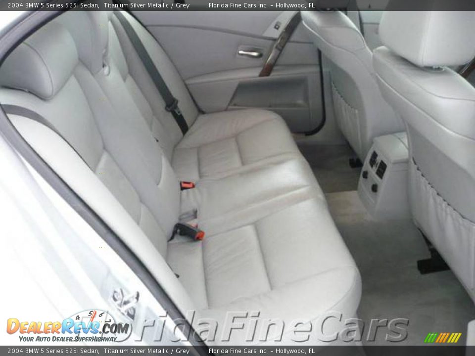 2004 BMW 5 Series 525i Sedan Titanium Silver Metallic / Grey Photo #14