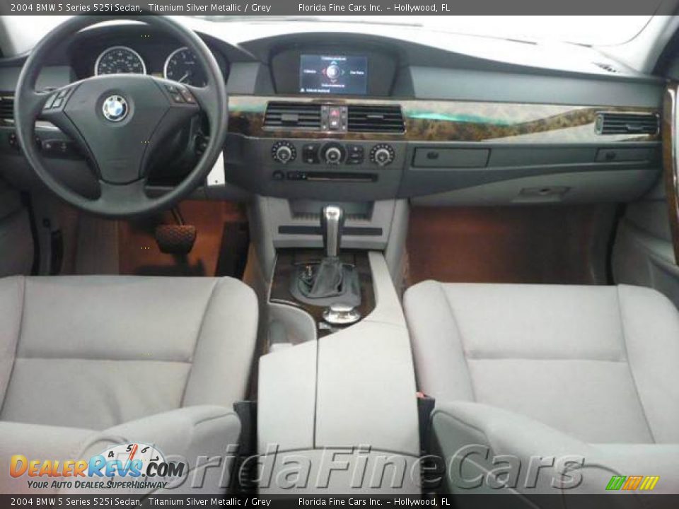 2004 BMW 5 Series 525i Sedan Titanium Silver Metallic / Grey Photo #16
