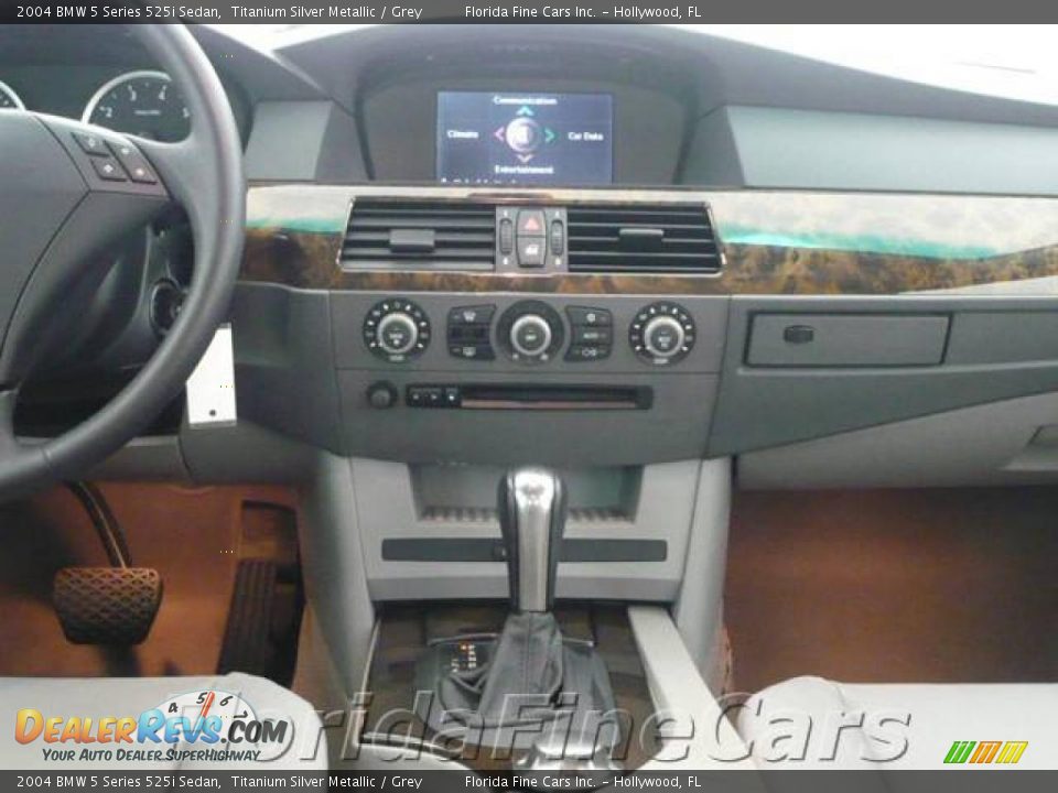 2004 BMW 5 Series 525i Sedan Titanium Silver Metallic / Grey Photo #18