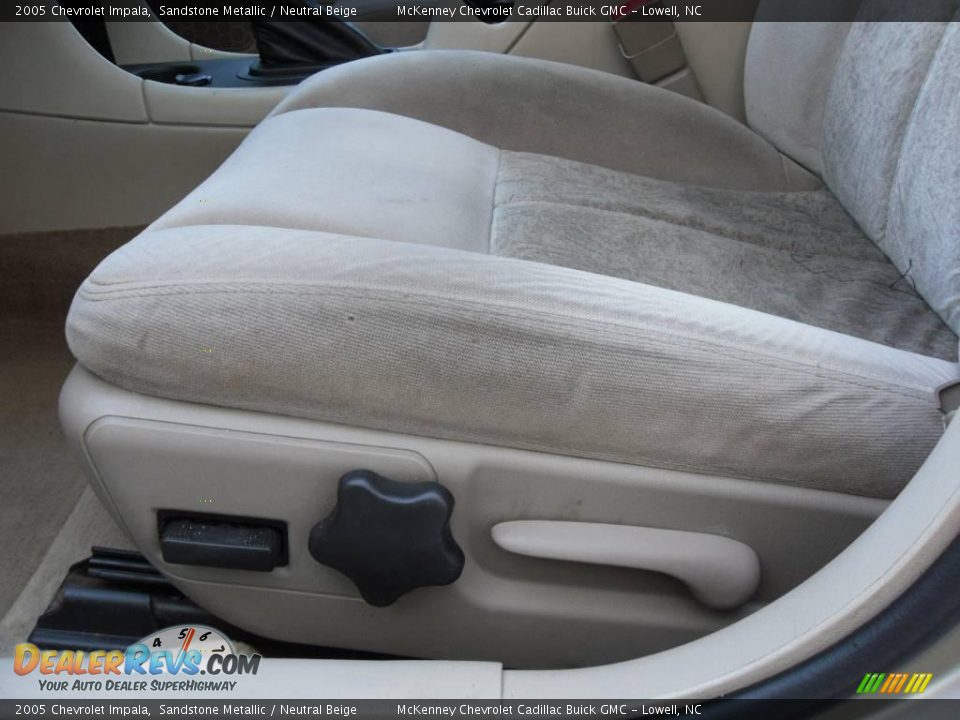 2005 Chevrolet Impala Sandstone Metallic / Neutral Beige Photo #9
