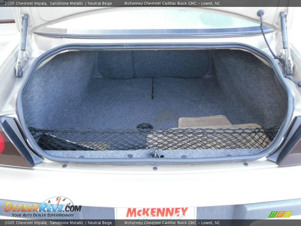 2005 Chevrolet Impala Sandstone Metallic / Neutral Beige Photo #11