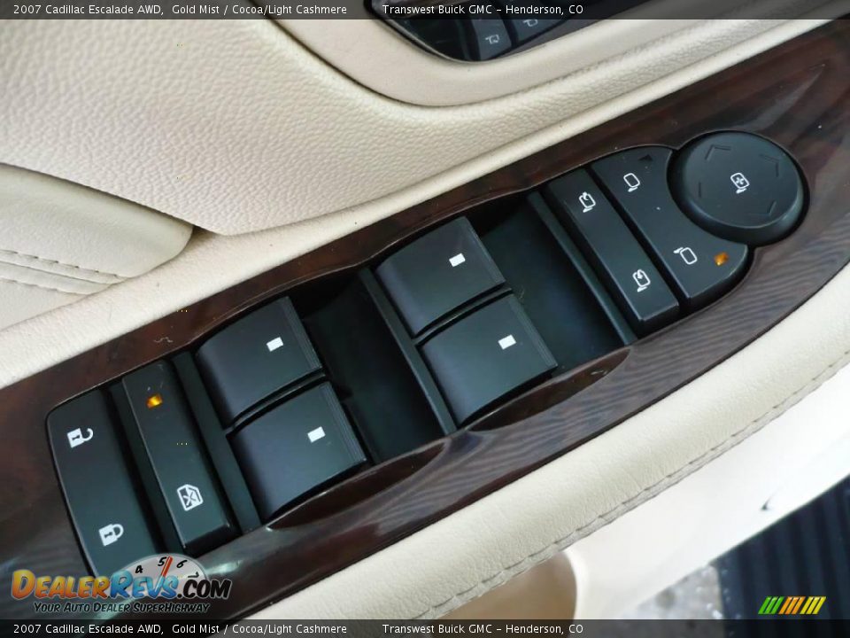 2007 Cadillac Escalade AWD Gold Mist / Cocoa/Light Cashmere Photo #17