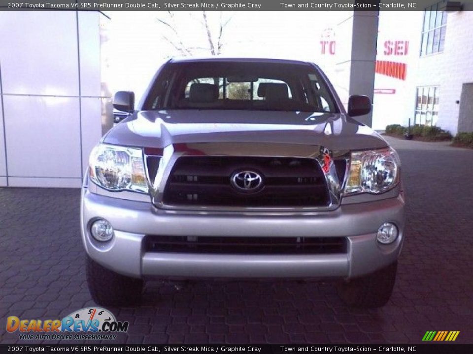 2007 Toyota Tacoma V6 SR5 PreRunner Double Cab Silver Streak Mica / Graphite Gray Photo #2