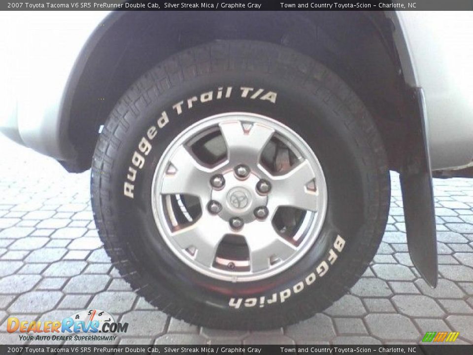 2007 Toyota Tacoma V6 SR5 PreRunner Double Cab Silver Streak Mica / Graphite Gray Photo #3
