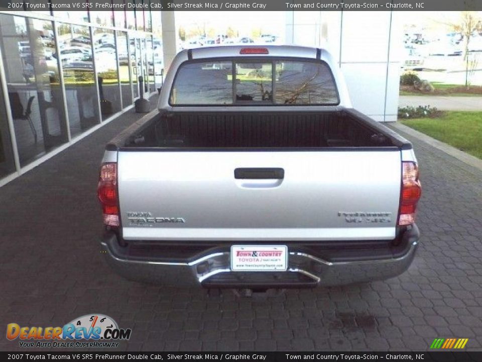 2007 Toyota Tacoma V6 SR5 PreRunner Double Cab Silver Streak Mica / Graphite Gray Photo #4