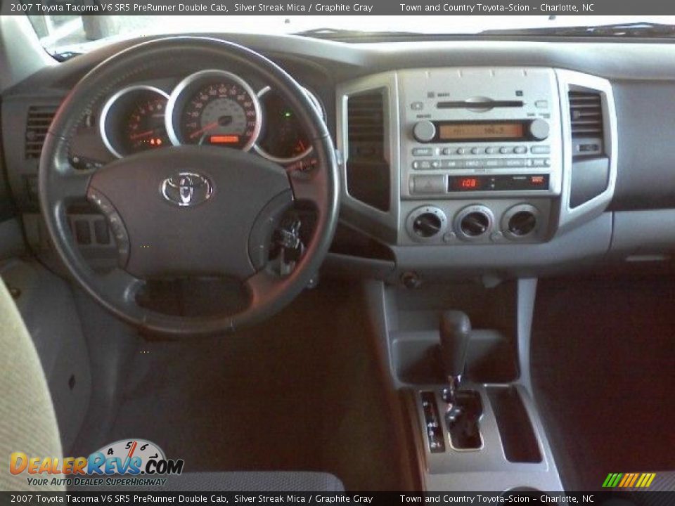 2007 Toyota Tacoma V6 SR5 PreRunner Double Cab Silver Streak Mica / Graphite Gray Photo #5