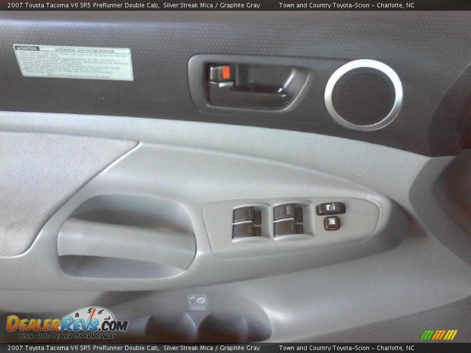 2007 Toyota Tacoma V6 SR5 PreRunner Double Cab Silver Streak Mica / Graphite Gray Photo #12