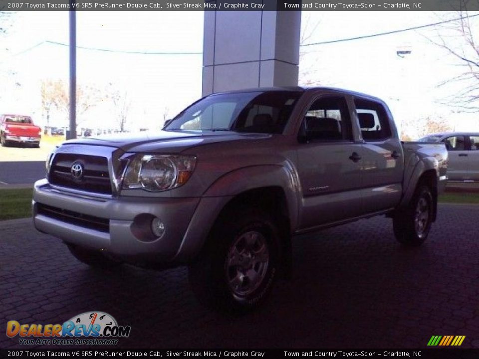 2007 Toyota Tacoma V6 SR5 PreRunner Double Cab Silver Streak Mica / Graphite Gray Photo #18