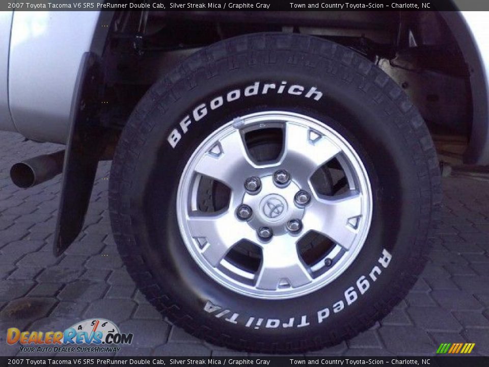 2007 Toyota Tacoma V6 SR5 PreRunner Double Cab Silver Streak Mica / Graphite Gray Photo #23