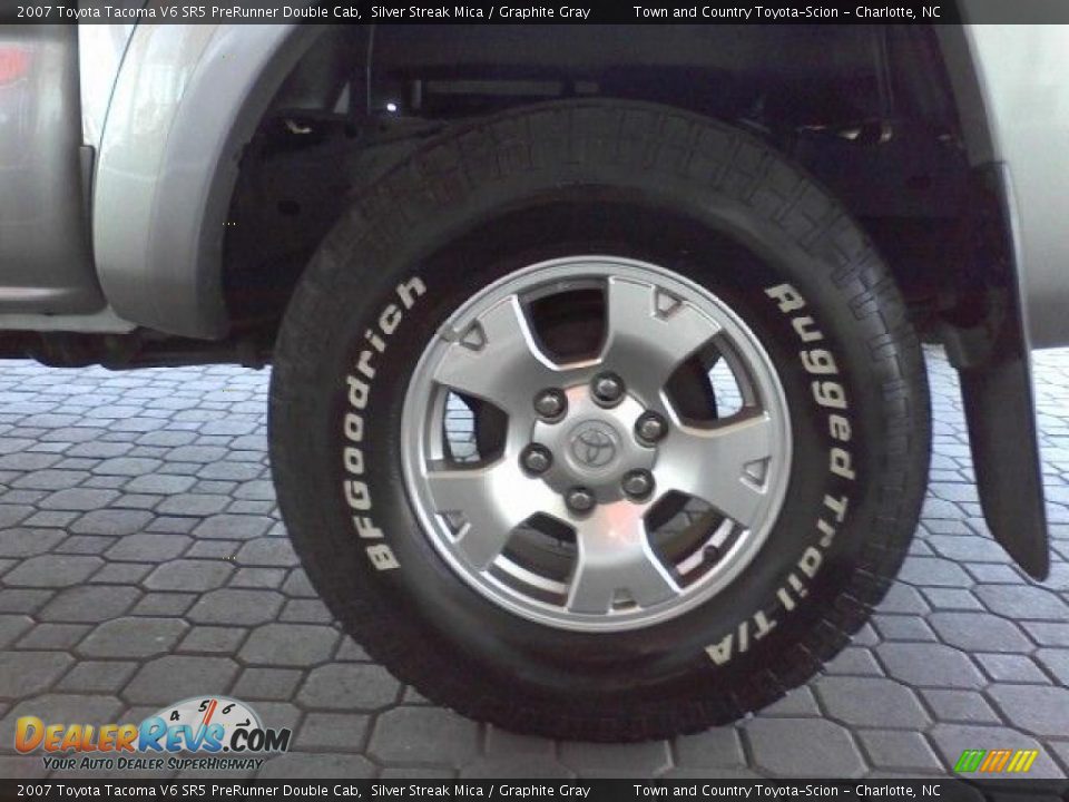 2007 Toyota Tacoma V6 SR5 PreRunner Double Cab Silver Streak Mica / Graphite Gray Photo #24