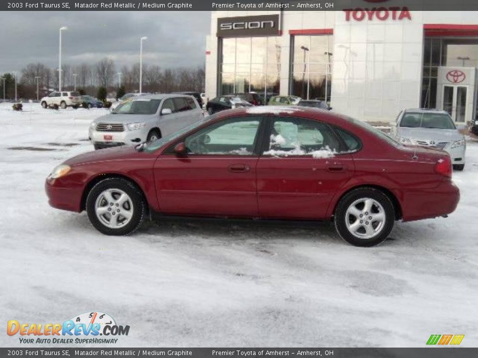 2003 Ford Taurus SE Matador Red Metallic / Medium Graphite Photo #2