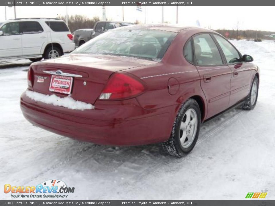 2003 Ford Taurus SE Matador Red Metallic / Medium Graphite Photo #5