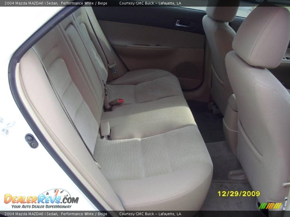2004 Mazda MAZDA6 i Sedan Performance White / Beige Photo #11