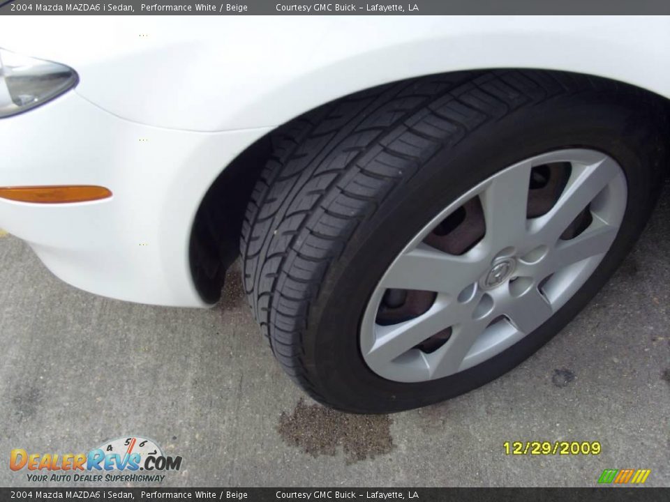 2004 Mazda MAZDA6 i Sedan Performance White / Beige Photo #17