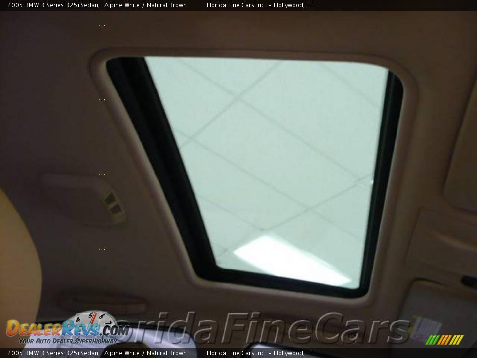 2005 BMW 3 Series 325i Sedan Alpine White / Natural Brown Photo #17