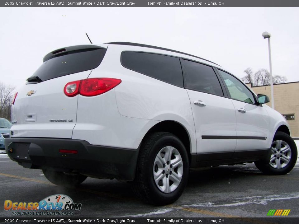 2009 Chevrolet Traverse LS AWD Summit White / Dark Gray/Light Gray Photo #7