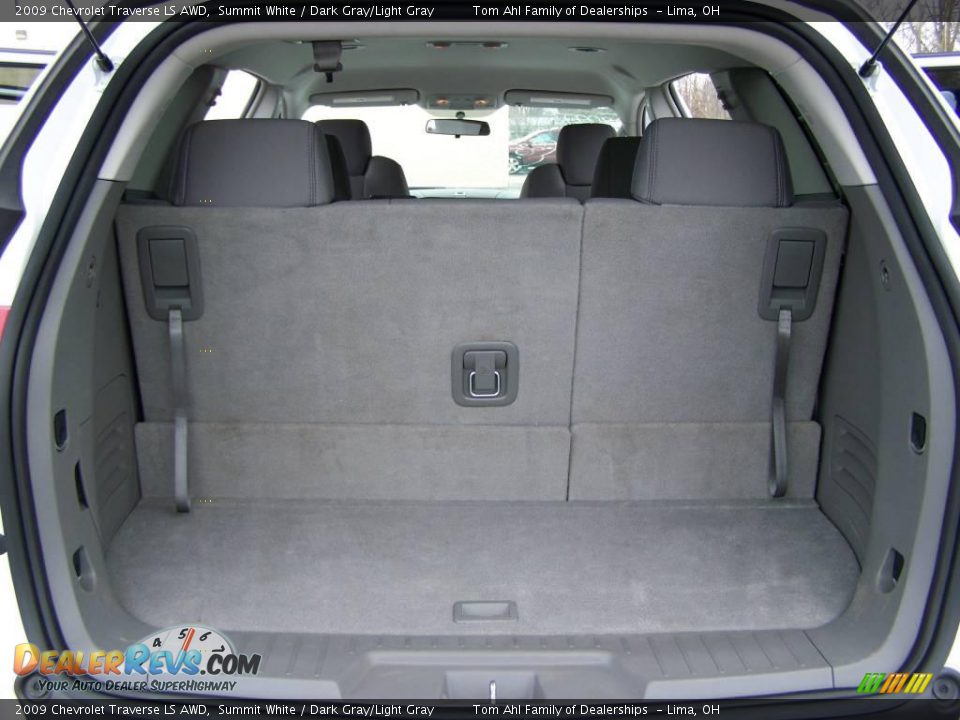2009 Chevrolet Traverse LS AWD Summit White / Dark Gray/Light Gray Photo #12