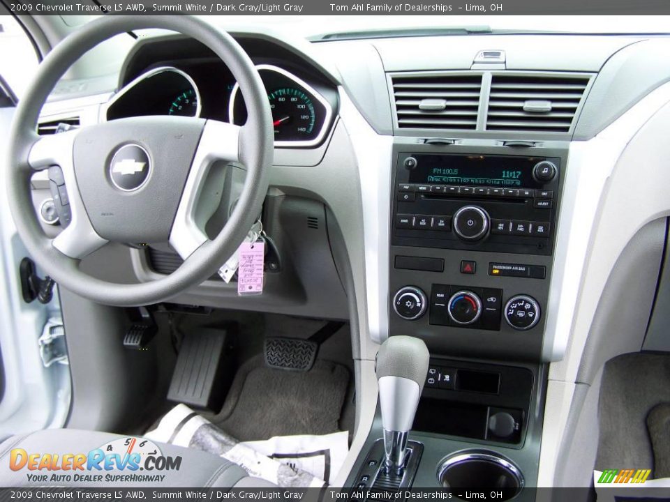 2009 Chevrolet Traverse LS AWD Summit White / Dark Gray/Light Gray Photo #16