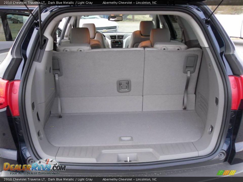 2010 Chevrolet Traverse LT Dark Blue Metallic / Light Gray Photo #12
