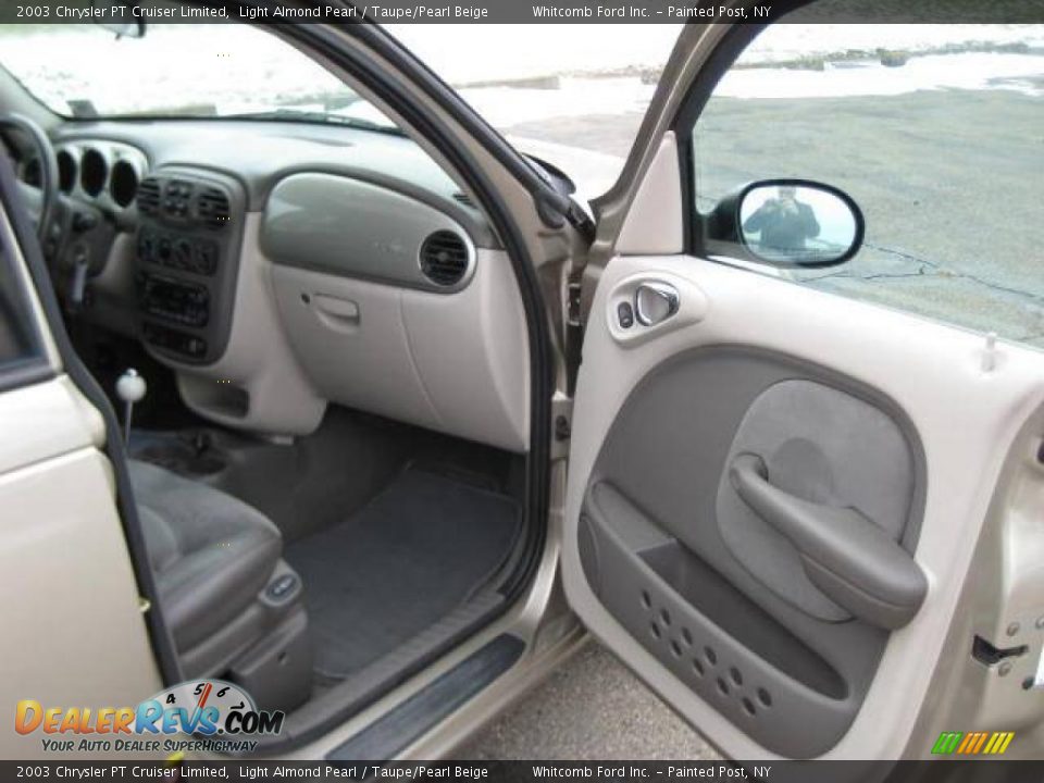 2003 Chrysler PT Cruiser Limited Light Almond Pearl / Taupe/Pearl Beige Photo #10