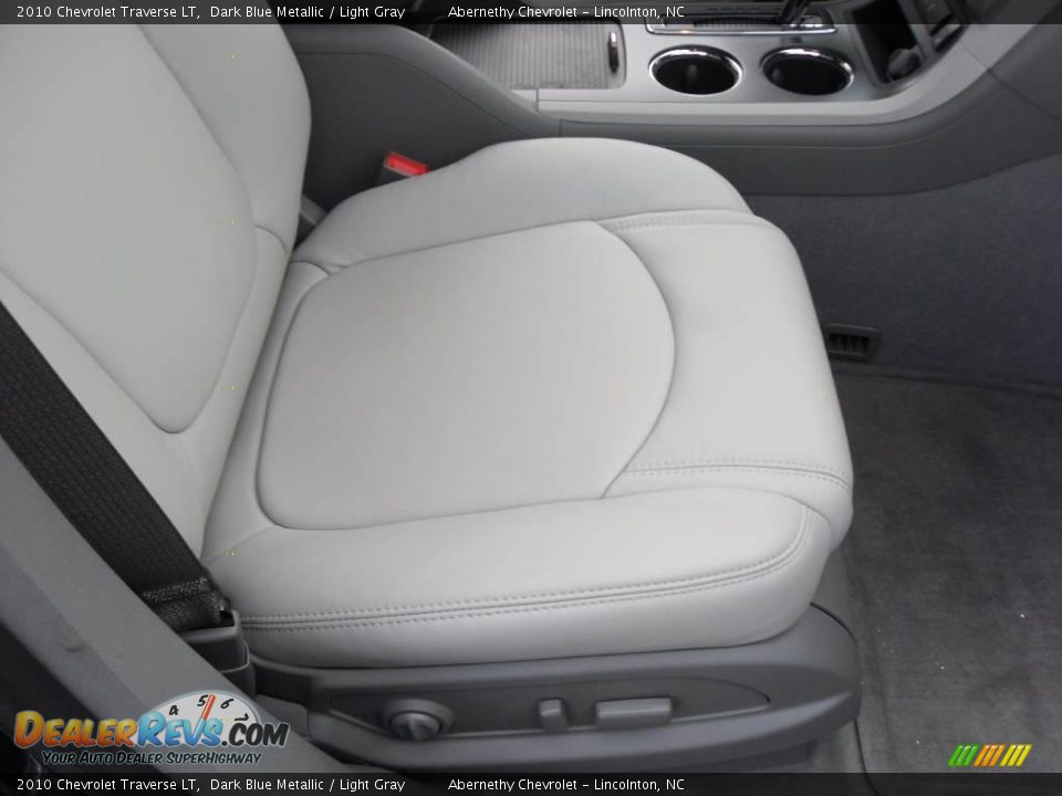 2010 Chevrolet Traverse LT Dark Blue Metallic / Light Gray Photo #14