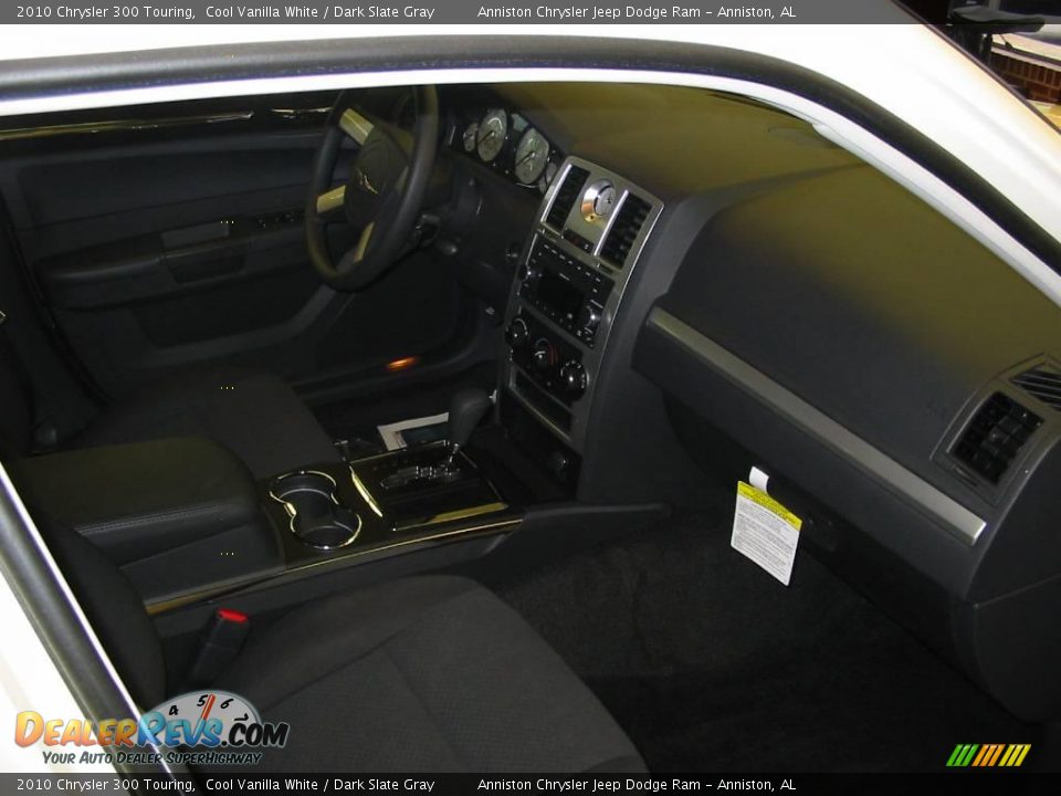 2010 Chrysler 300 Touring Cool Vanilla White / Dark Slate Gray Photo #8