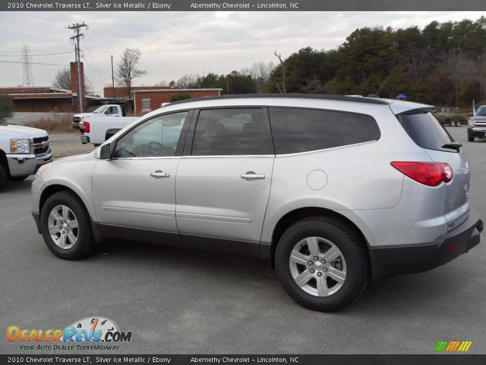 2010 Chevrolet Traverse LT Silver Ice Metallic / Ebony Photo #2