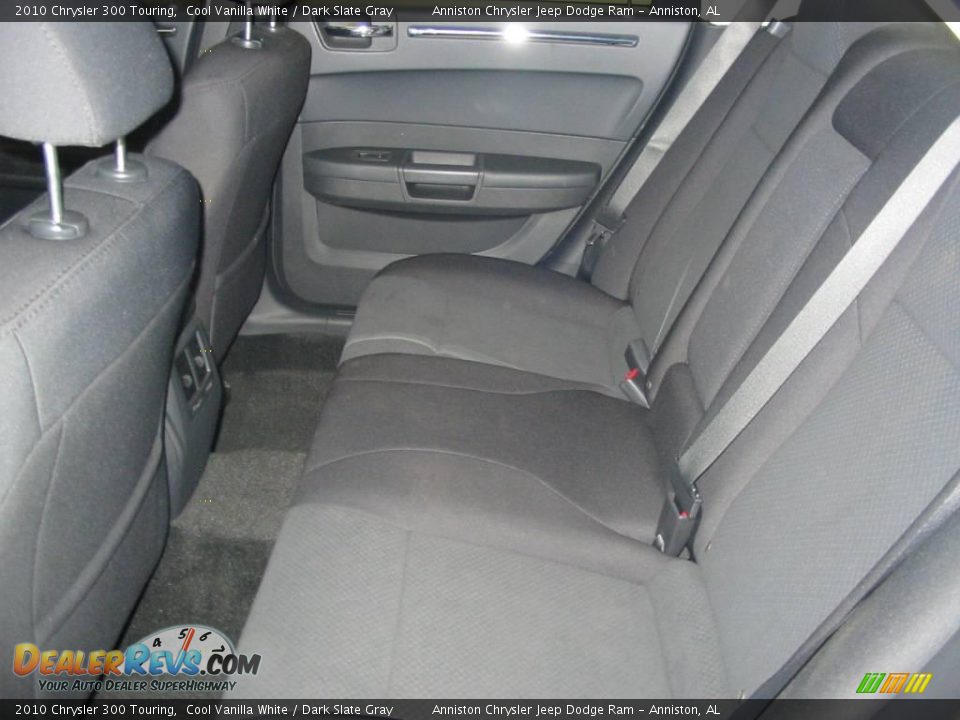 2010 Chrysler 300 Touring Cool Vanilla White / Dark Slate Gray Photo #10
