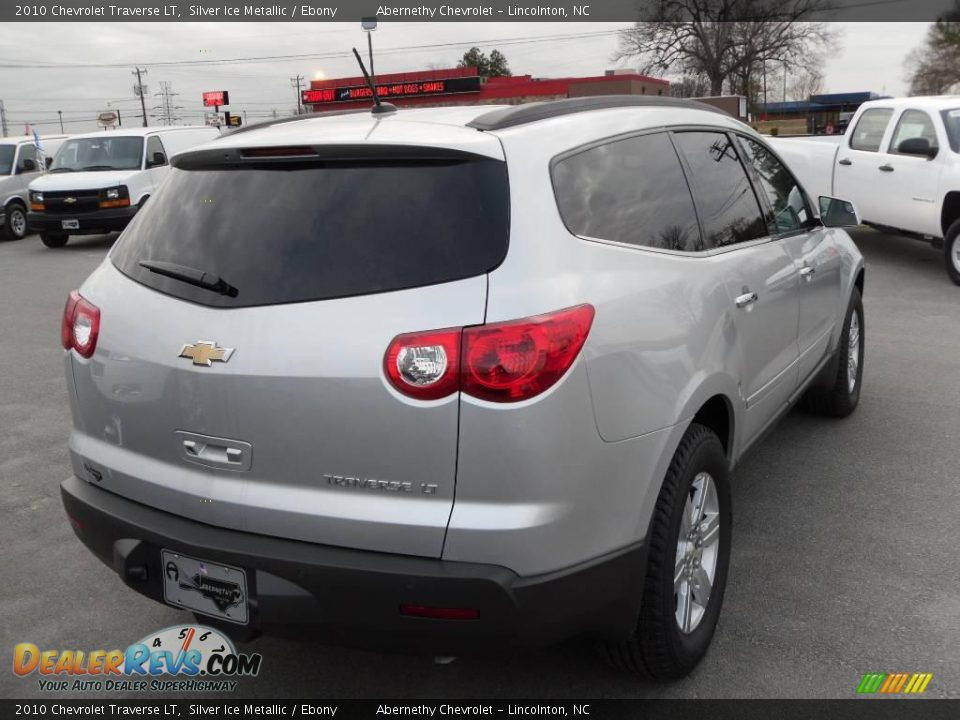 2010 Chevrolet Traverse LT Silver Ice Metallic / Ebony Photo #4