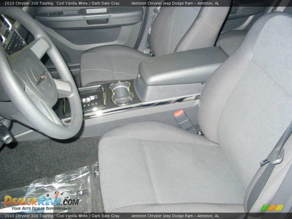 2010 Chrysler 300 Touring Cool Vanilla White / Dark Slate Gray Photo #11