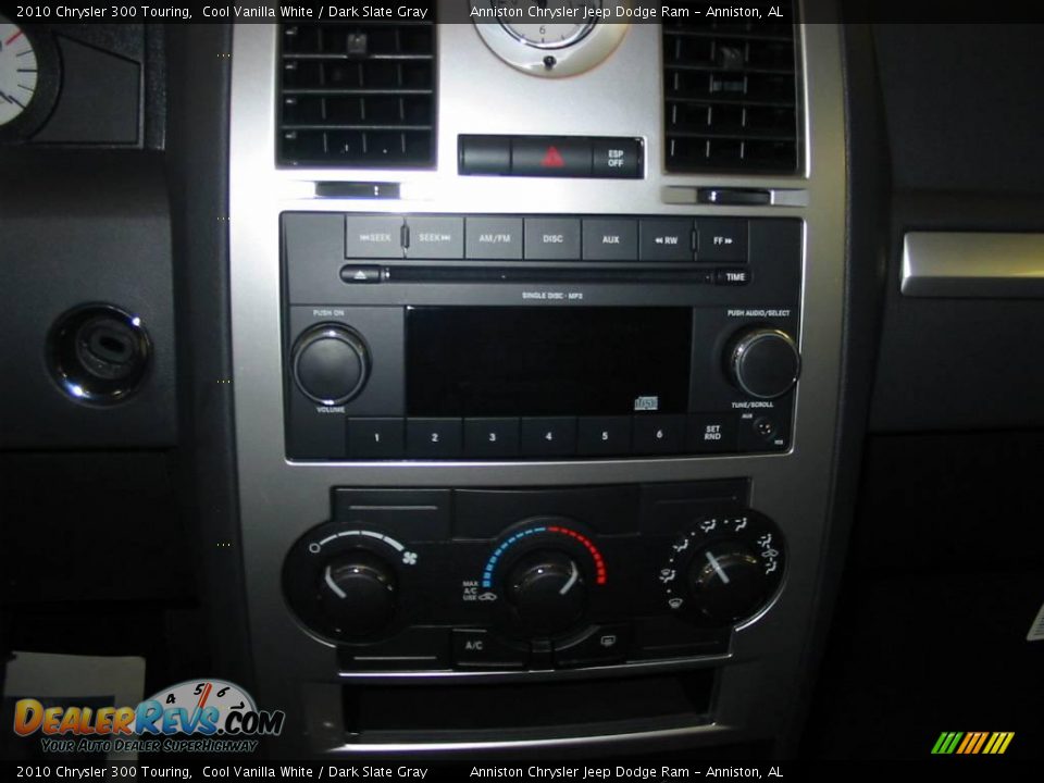 2010 Chrysler 300 Touring Cool Vanilla White / Dark Slate Gray Photo #13