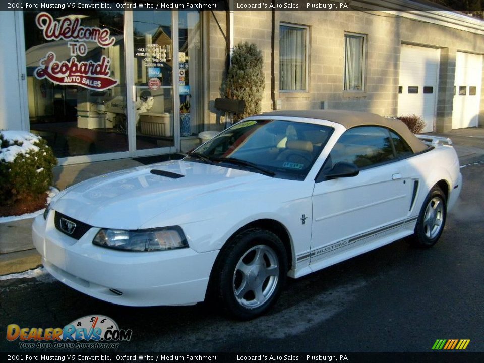 2001 Ford Mustang V6 Convertible Oxford White / Medium Parchment Photo #1