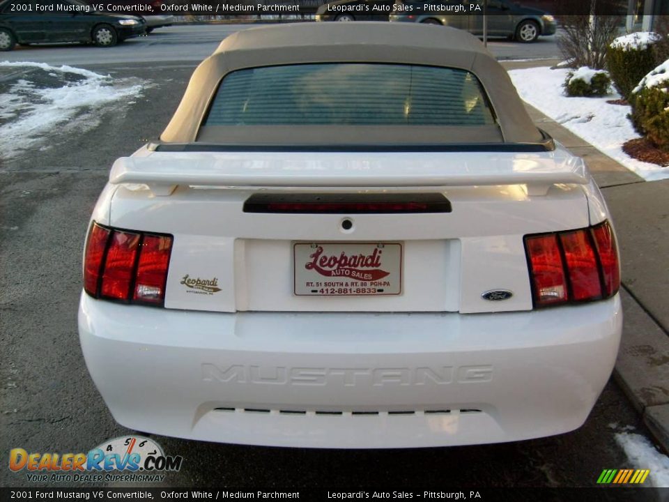 2001 Ford Mustang V6 Convertible Oxford White / Medium Parchment Photo #4
