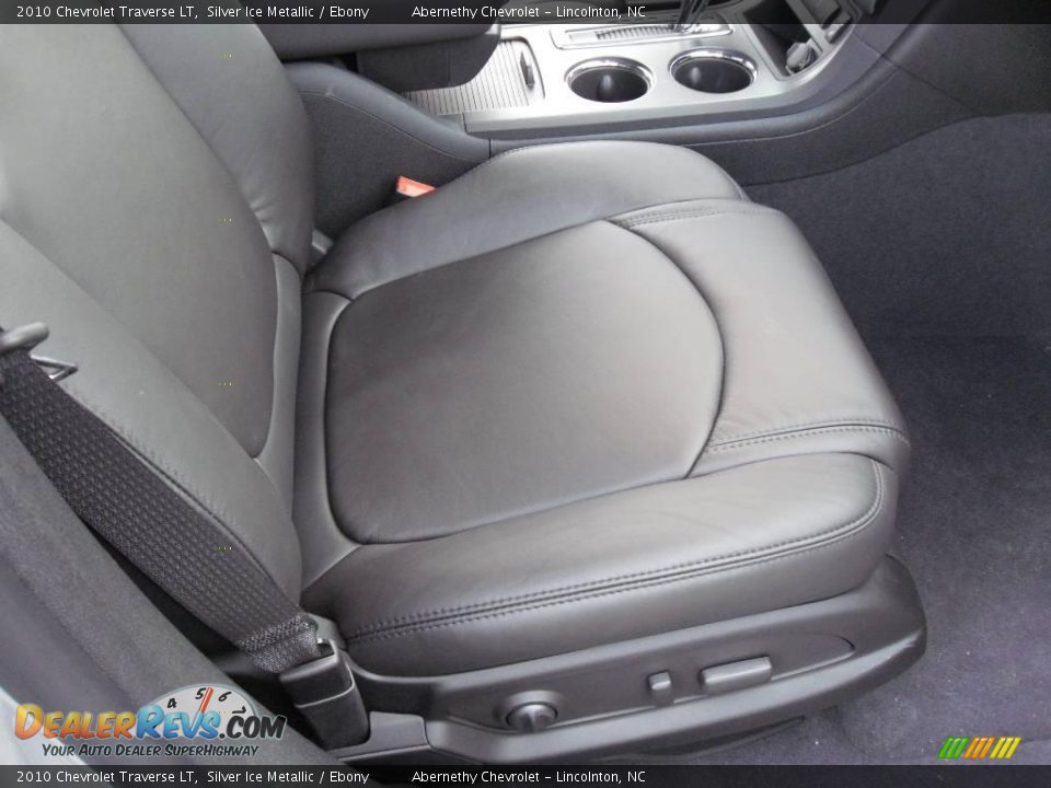 2010 Chevrolet Traverse LT Silver Ice Metallic / Ebony Photo #15