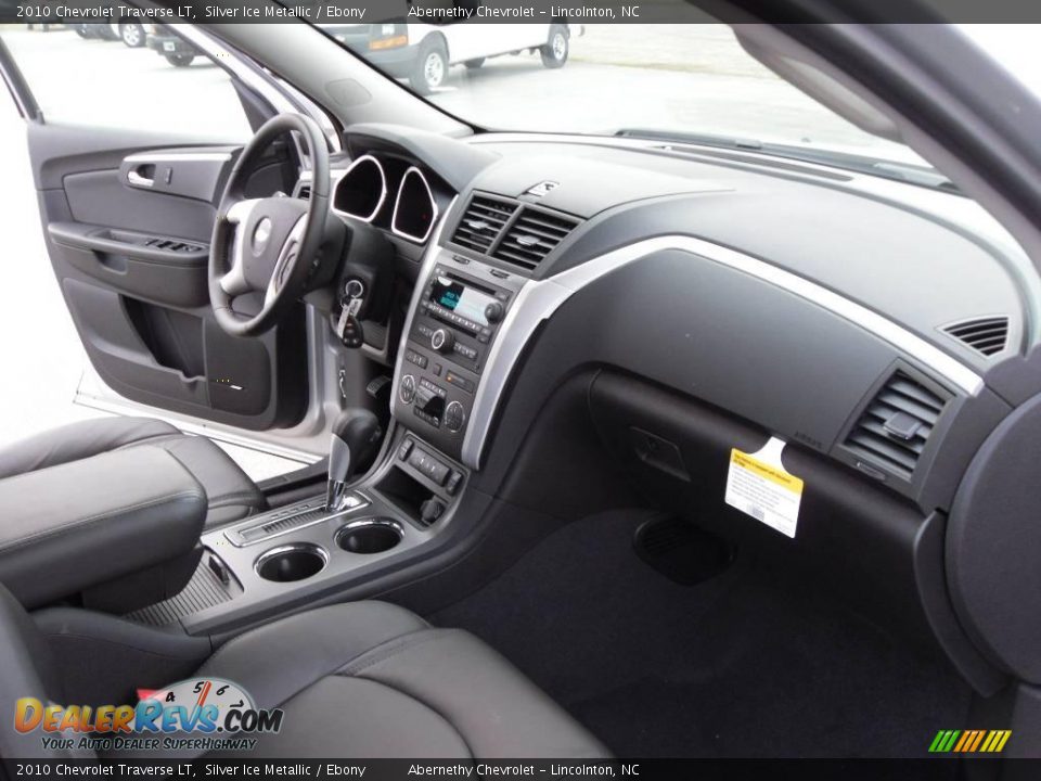 2010 Chevrolet Traverse LT Silver Ice Metallic / Ebony Photo #16