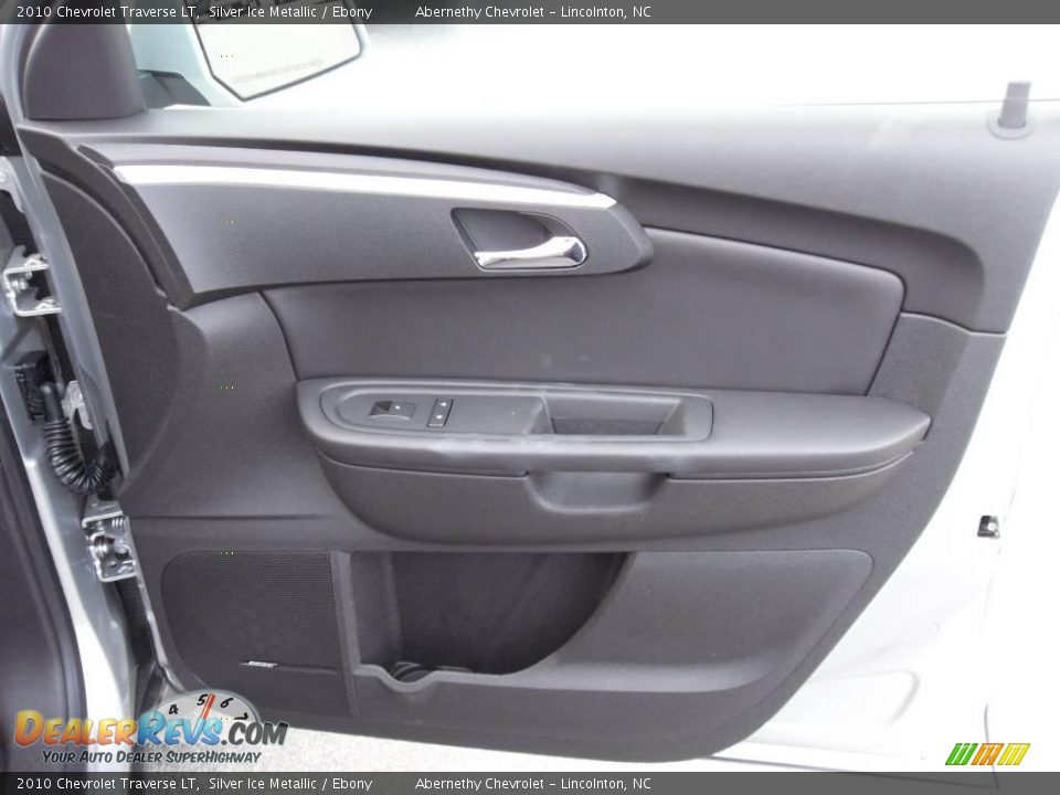 2010 Chevrolet Traverse LT Silver Ice Metallic / Ebony Photo #17