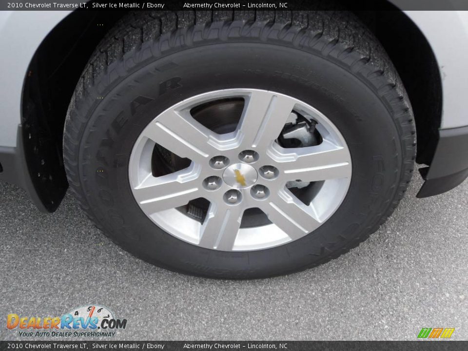 2010 Chevrolet Traverse LT Silver Ice Metallic / Ebony Photo #18