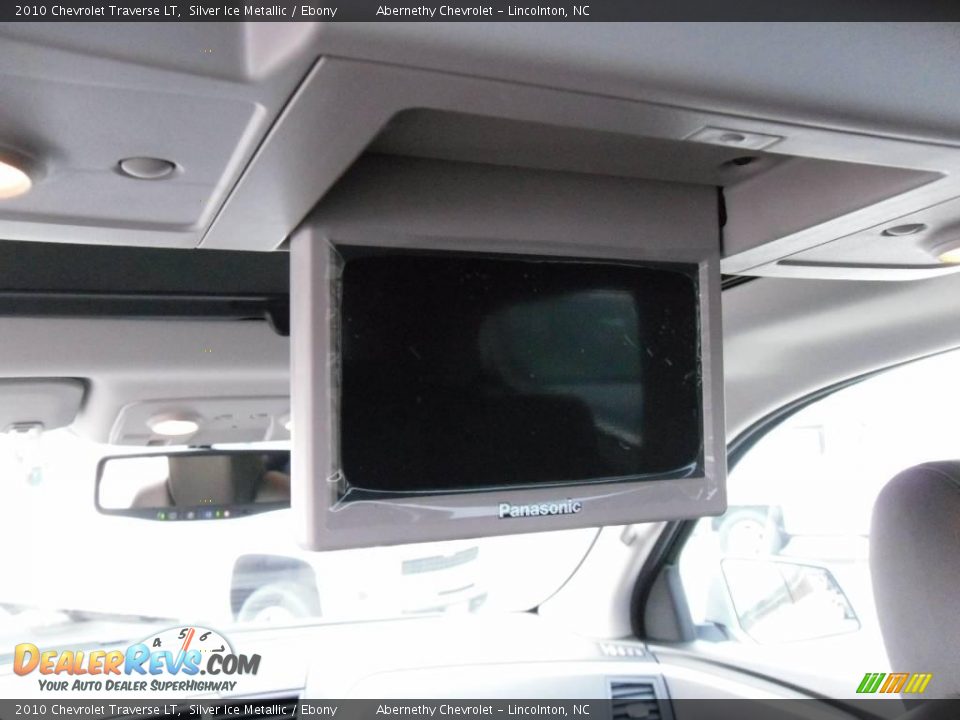 2010 Chevrolet Traverse LT Silver Ice Metallic / Ebony Photo #23