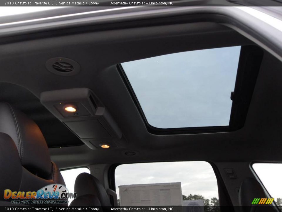 2010 Chevrolet Traverse LT Silver Ice Metallic / Ebony Photo #24