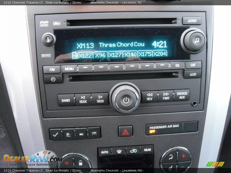 2010 Chevrolet Traverse LT Silver Ice Metallic / Ebony Photo #26